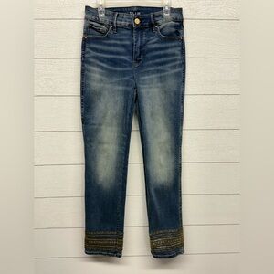 WHBM the Slim Crop Blue Jeans with Gold Embellishment Mid-rise Size 0